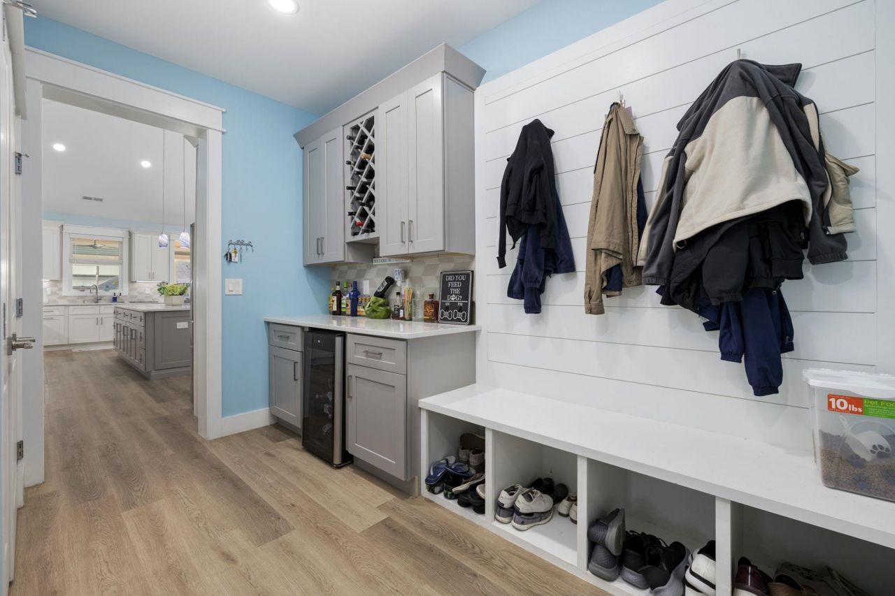 313 Babylon Pine Dr. Photo 33