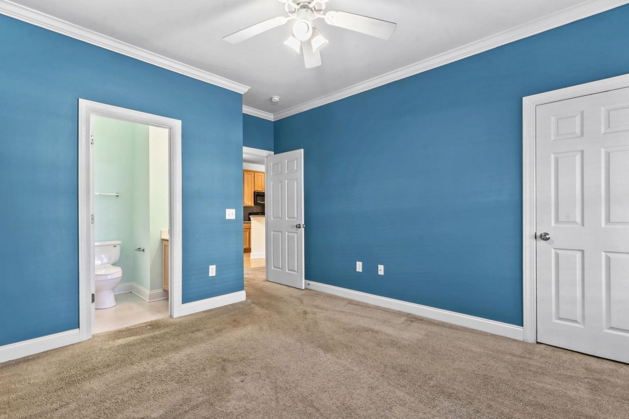 2073 Silvercrest Dr. Photo 11