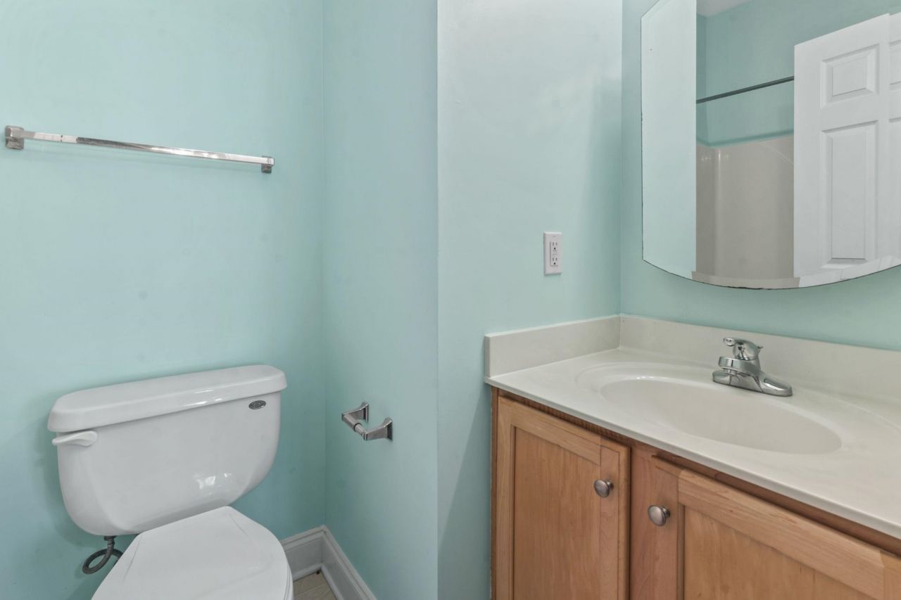 2073 Silvercrest Dr. Photo 12