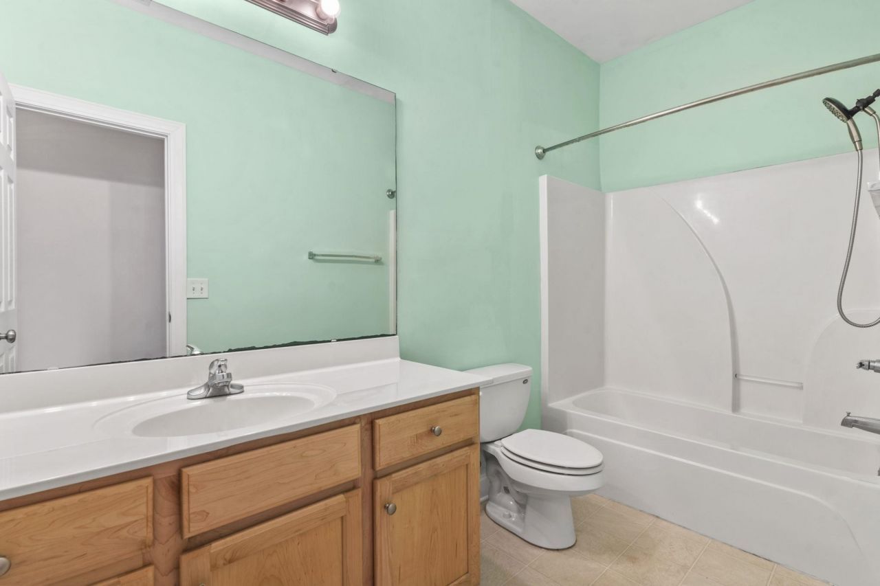 2073 Silvercrest Dr. Photo 16