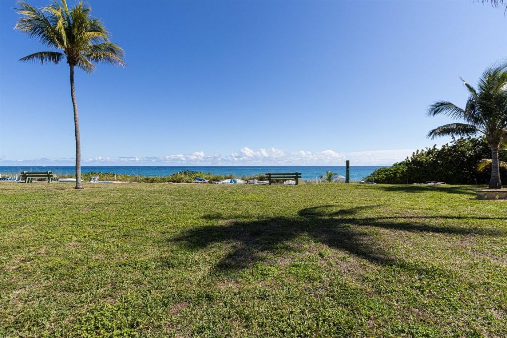 1035 Hillsboro Mile, Unit 33, Hillsboro Beach, FL 33062 Photo