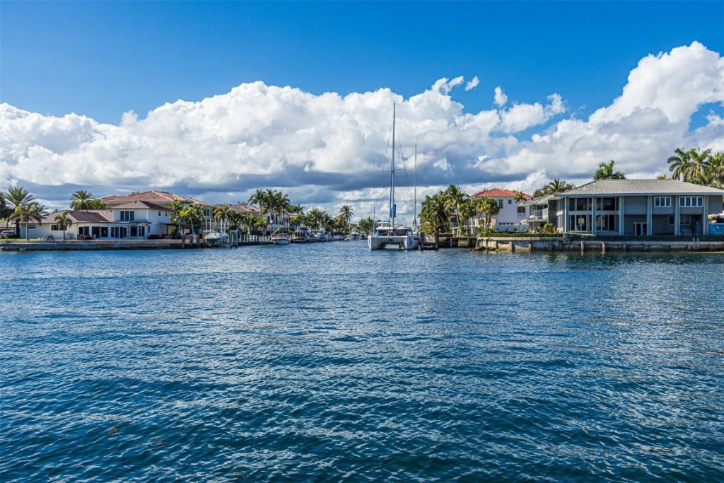 1035 Hillsboro Mile, Unit 33, Hillsboro Beach, FL 33062 Photo