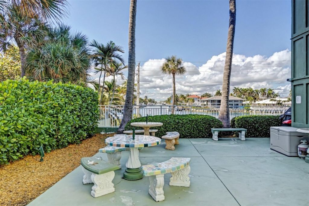 1035 Hillsboro Mile, Unit 33, Hillsboro Beach, FL 33062 Photo