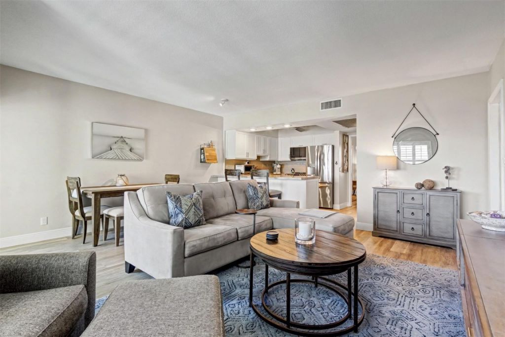 1035 Hillsboro Mile, Unit 33, Hillsboro Beach, FL 33062 Photo