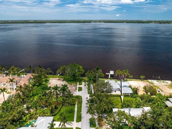 1223 Coconut DR , FORT MYERS, FL 33901