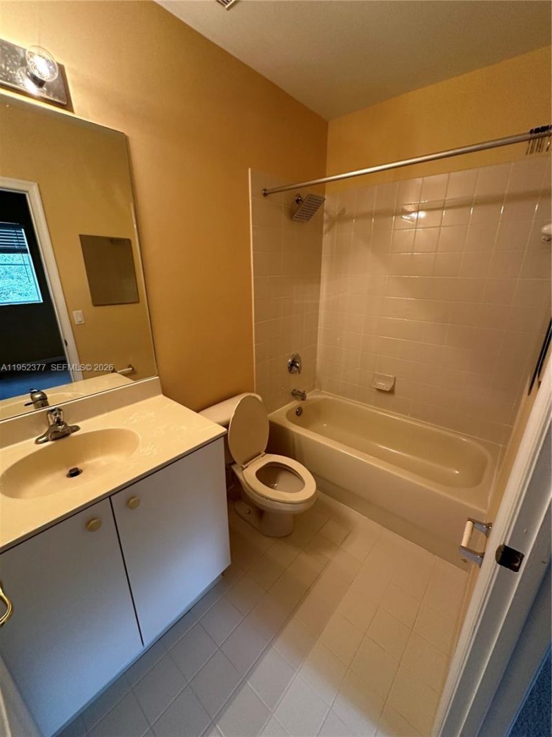 2718 SW 82nd Ave, Unit 104, Miramar, FL 33025 Photo