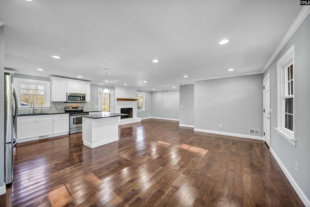 169 Lake Tide Drive Photo 14