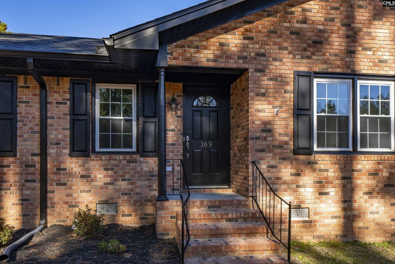 169 Lake Tide Drive Photo 6