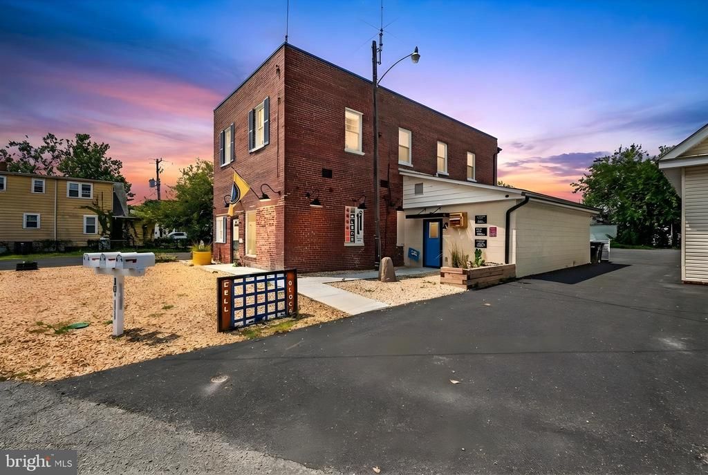 10 N. IRVING, COLONIAL BEACH, VA 22443