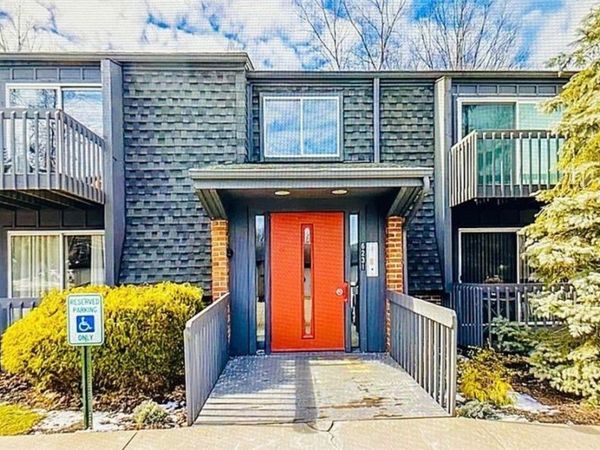 6231 Hidden Creek Drive, Unit 233, Lorain, OH 44053