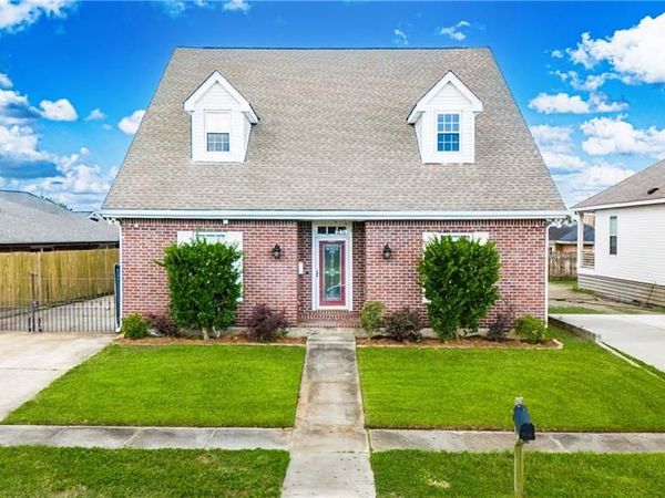 8336 SABRE Drive, Chalmette, LA 70043