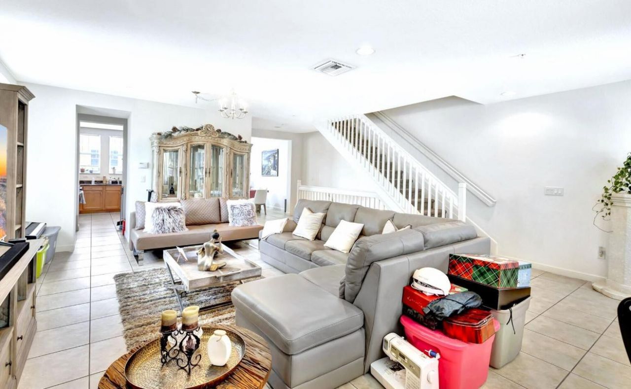 883 Millbrae Court, Unit 1, West Palm Beach, FL 33401 Photo