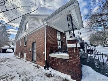 15030 Rossini Drive, Detroit, MI 48205