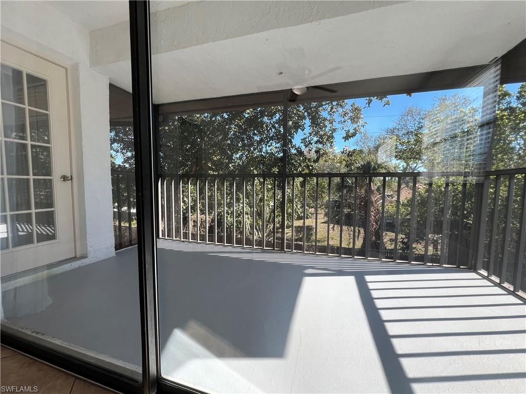 5270 Treetops Dr, Unit J201, Naples, FL 34113 Photo