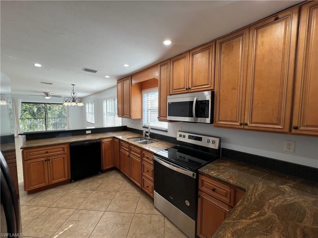 5270 Treetops Dr, Unit J201, Naples, FL 34113 Photo