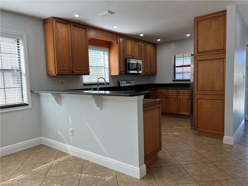 5270 Treetops Dr, Unit J201, Naples, FL 34113 Photo
