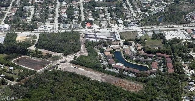 5270 Treetops Dr, Unit J201, Naples, FL 34113 Photo