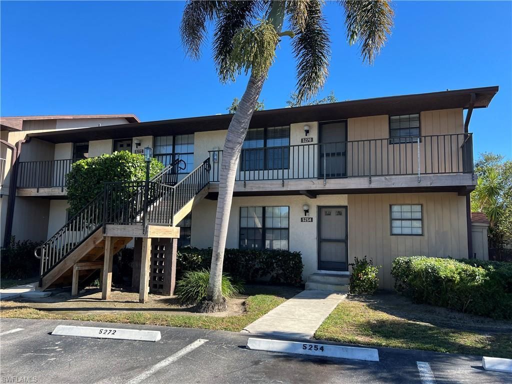 5270 Treetops Dr, Unit J201, Naples, FL 34113 Photo