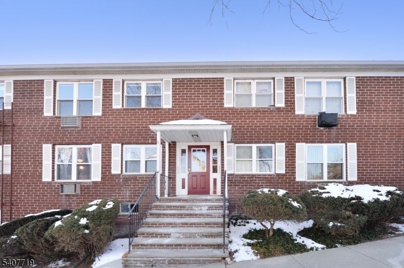 100 Pierson Miller Dr, Pompton Lakes, NJ 07442 Main Photo