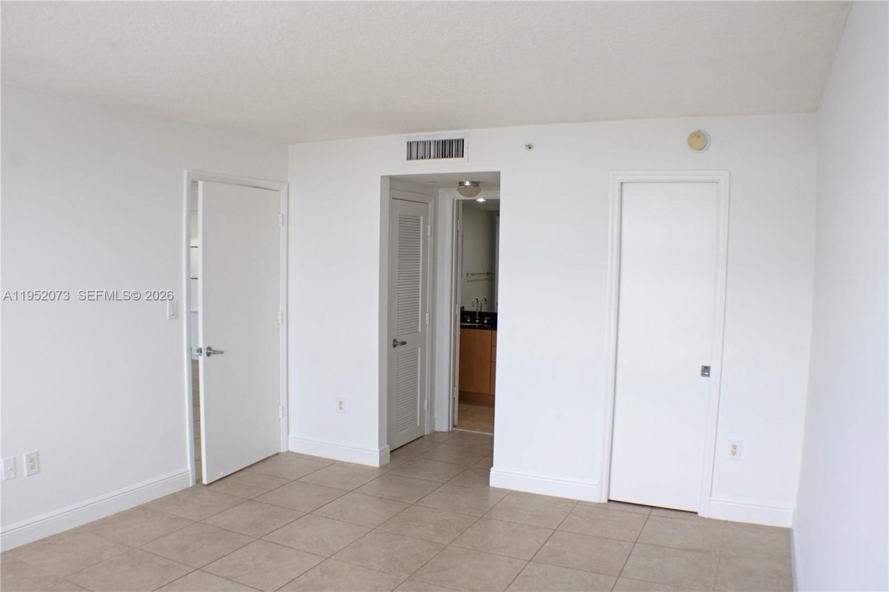 6917 Collins Ave, Unit 1224, Miami Beach, FL 33141 Photo