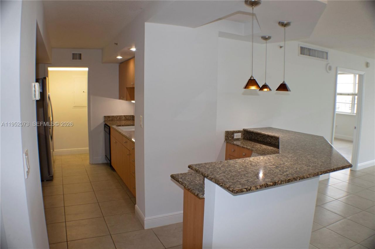 6917 Collins Ave, Unit 1224, Miami Beach, FL 33141 Photo