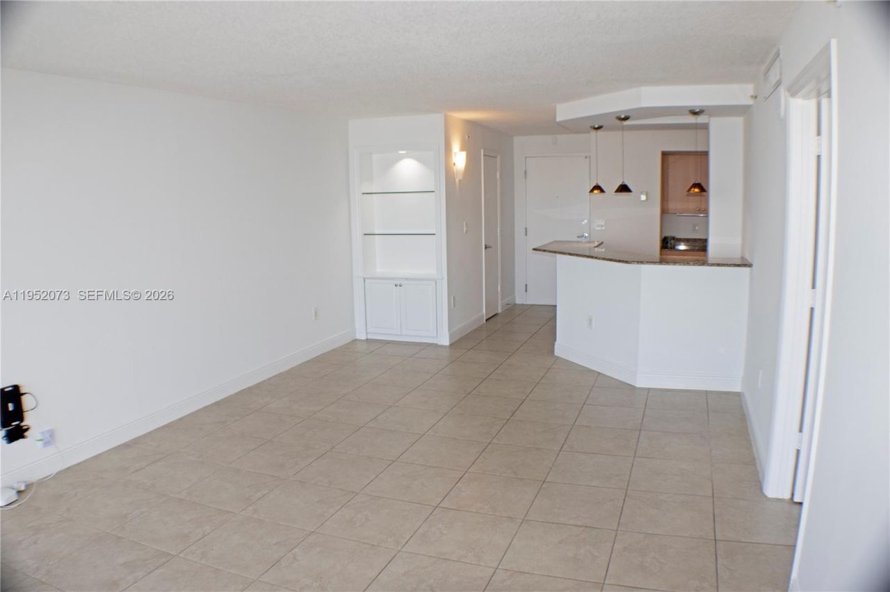 6917 Collins Ave, Unit 1224, Miami Beach, FL 33141 Photo