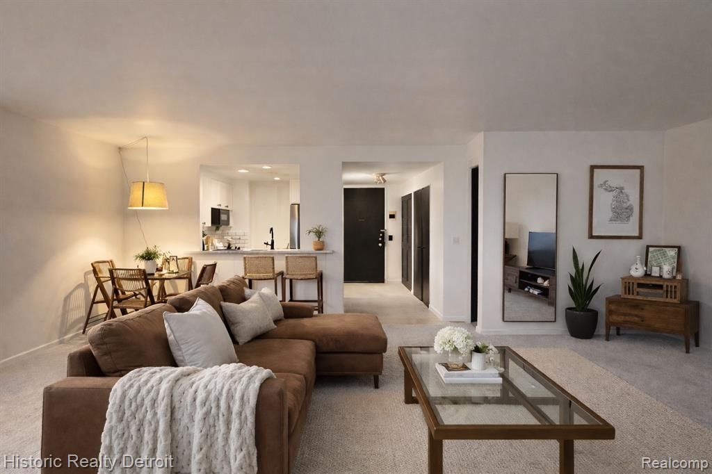 1300 E Lafayette Street, Detroit, MI 48207 Main Photo