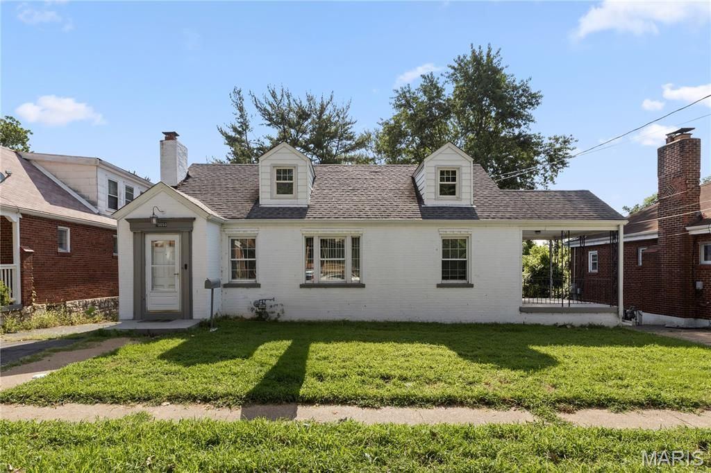 10050 Diamond Drive, Riverview, MO 63137 Main Photo