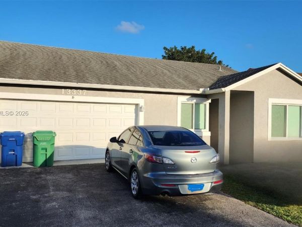 13337 SW 112th Pl, Miami, FL 33176