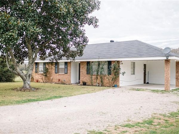 4658 HWY 107 S, Plaucheville, LA 71362