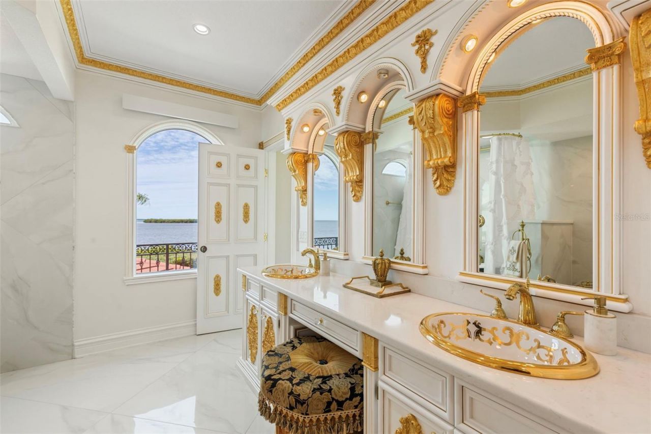 2115 Alexis Court, Tarpon Springs, FL 34689 Photo