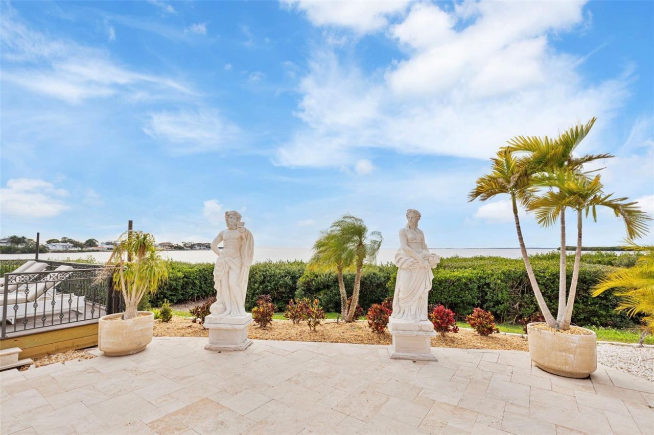 2115 Alexis Court, Tarpon Springs, FL 34689 Photo