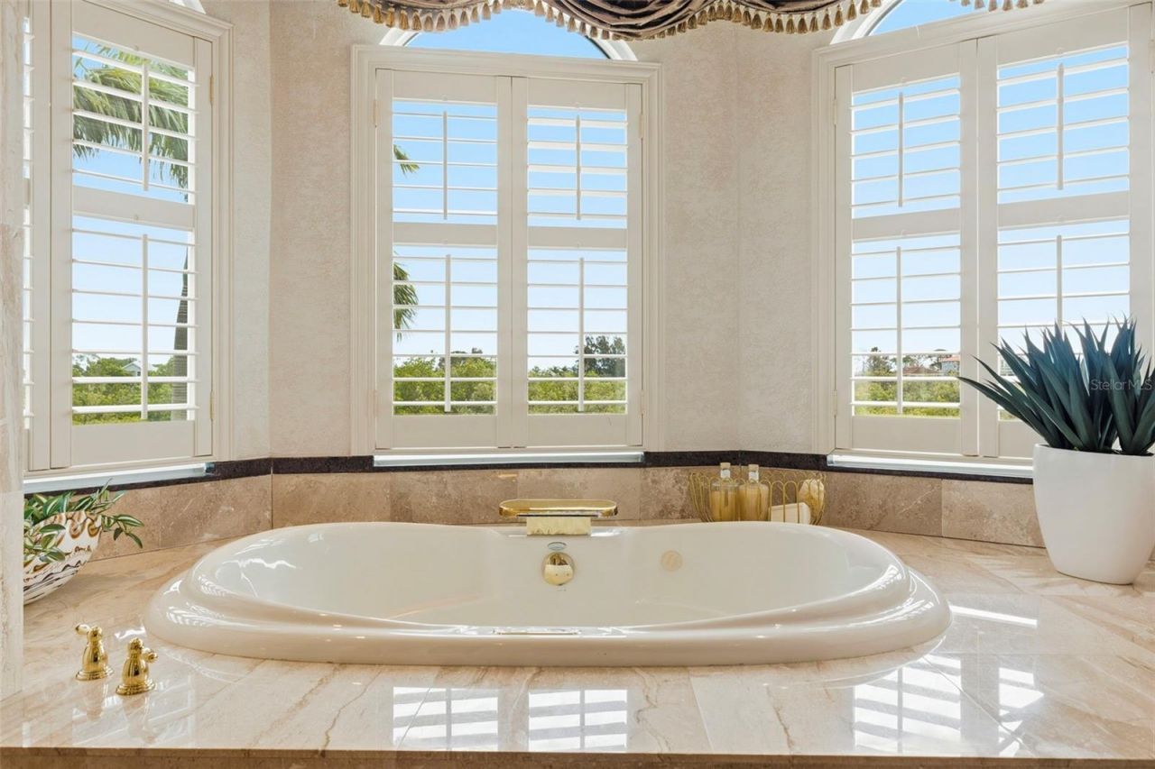 2115 Alexis Court, Tarpon Springs, FL 34689 Photo