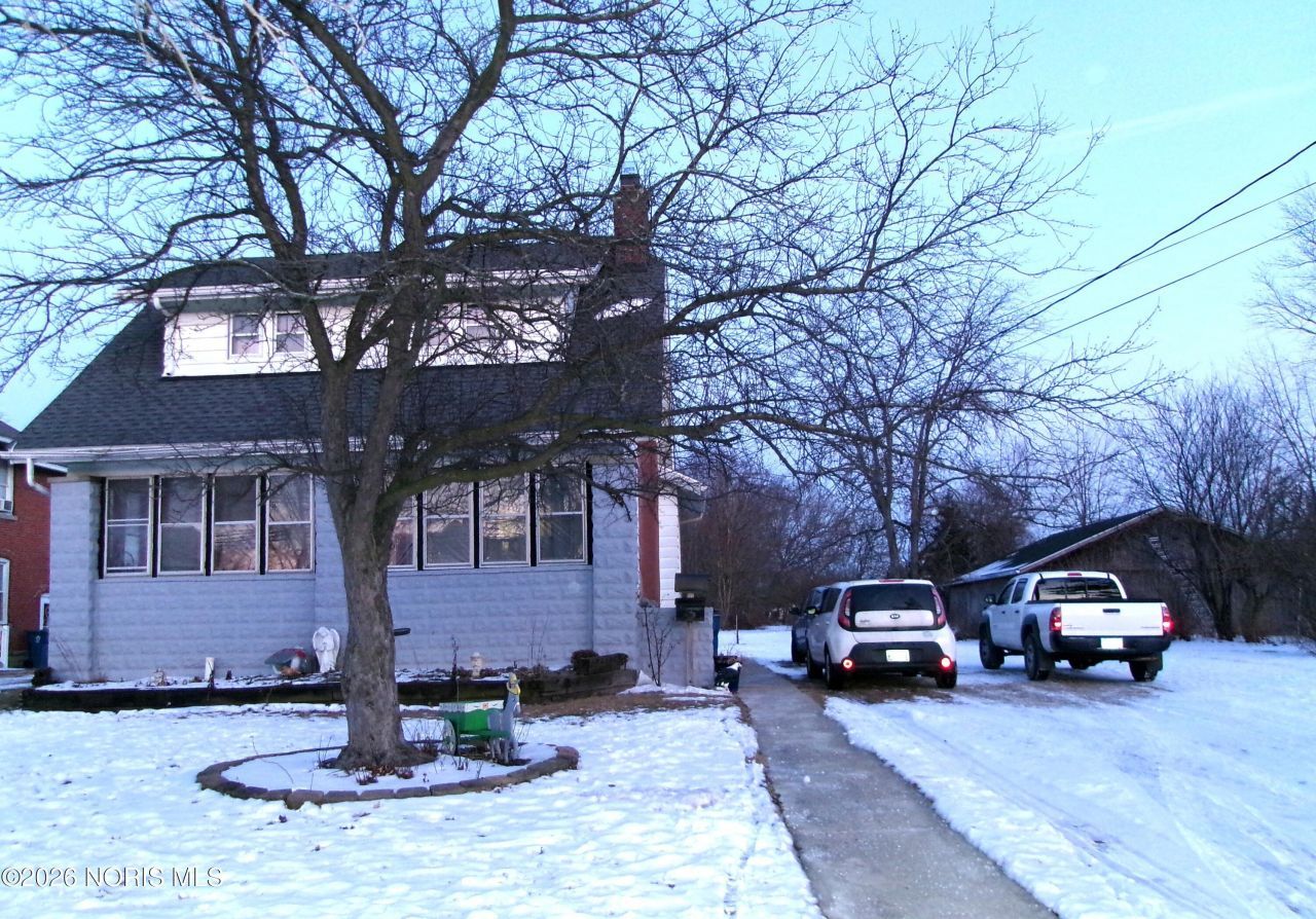 240 N Locust Street, Oak Harbor, OH 43449 Main Photo