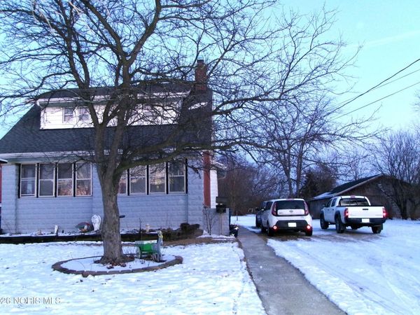 240 N Locust Street, Oak Harbor, OH 43449