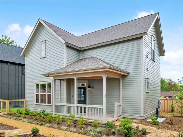 267 E 11th Street , Fayetteville, AR 72701