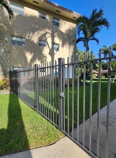 5100 NW 35th St, Unit 101, Lauderdale Lakes, FL 33319 Photo