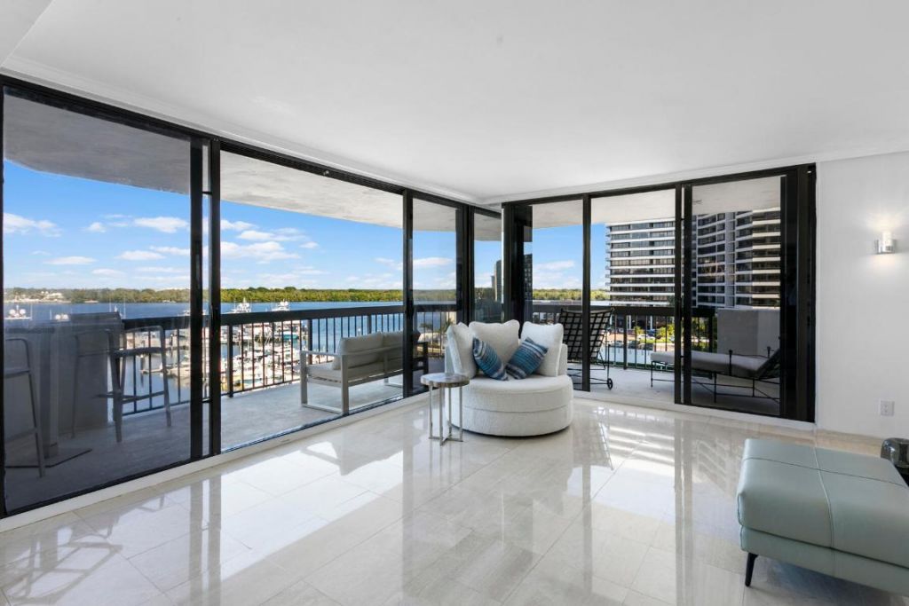 108 Lakeshore Drive, Unit 640, North Palm Beach, FL 33408 Photo