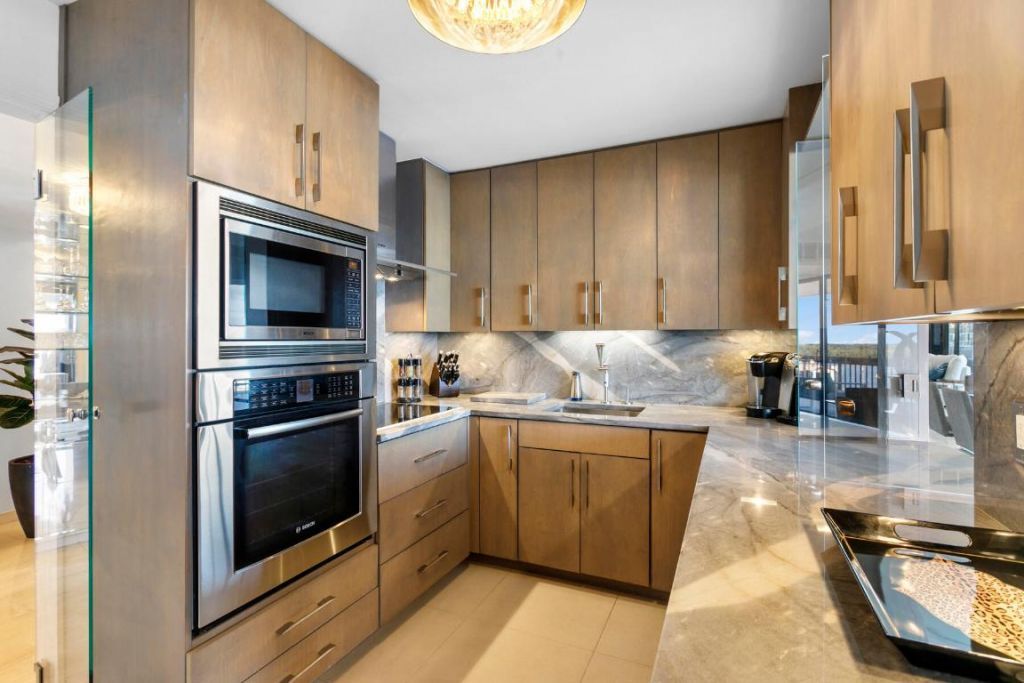 108 Lakeshore Drive, Unit 640, North Palm Beach, FL 33408 Photo