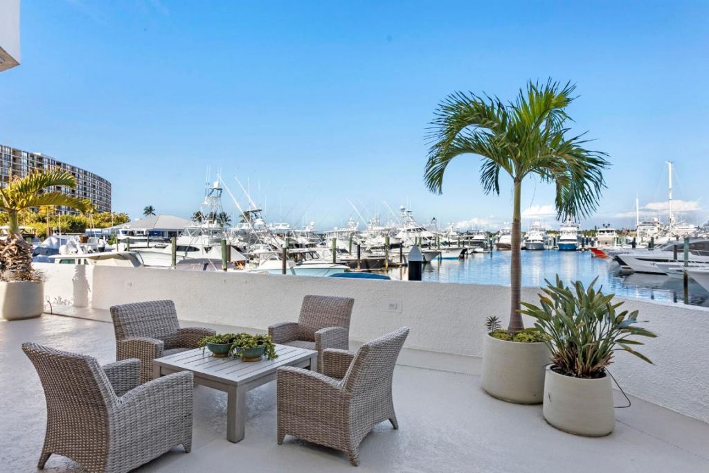 108 Lakeshore Drive, Unit 640, North Palm Beach, FL 33408 Photo