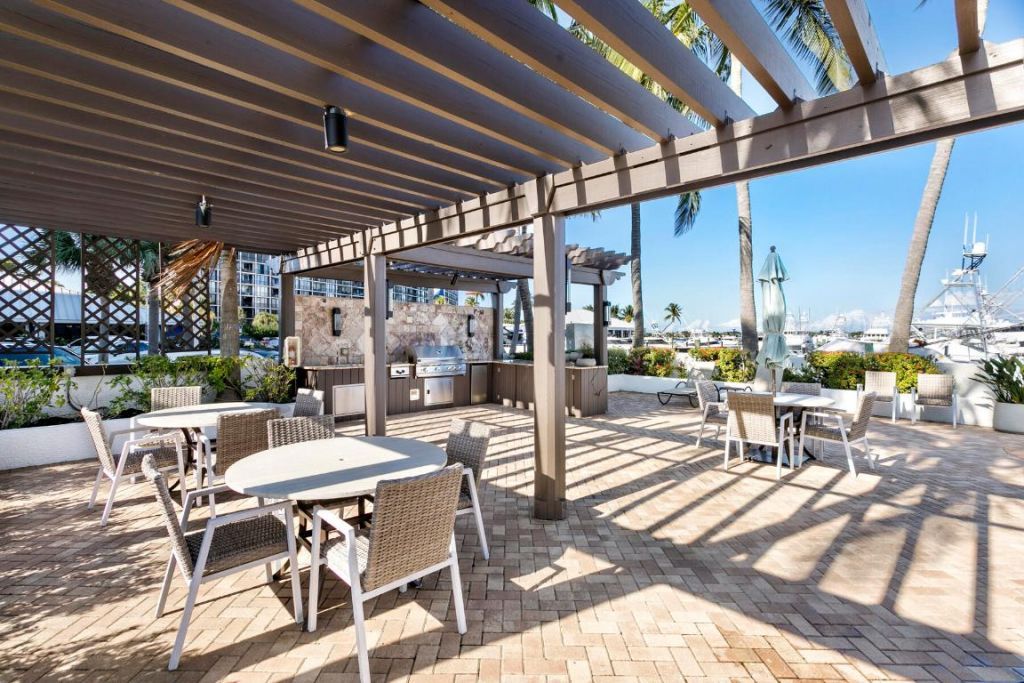 108 Lakeshore Drive, Unit 640, North Palm Beach, FL 33408 Photo