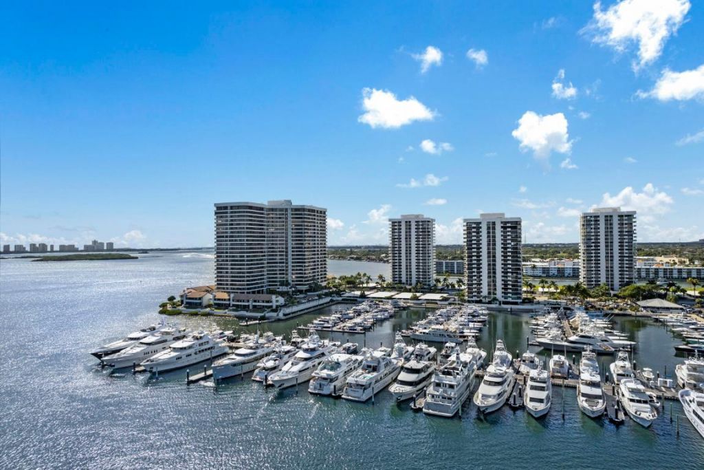 108 Lakeshore Drive, Unit 640, North Palm Beach, FL 33408 Photo