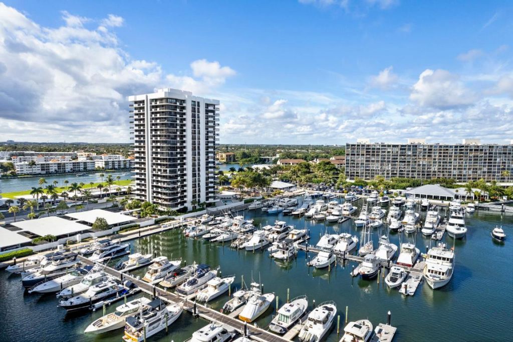 108 Lakeshore Drive, Unit 640, North Palm Beach, FL 33408 Photo