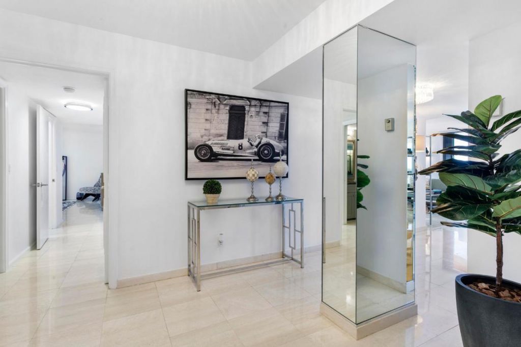 108 Lakeshore Drive, Unit 640, North Palm Beach, FL 33408 Photo