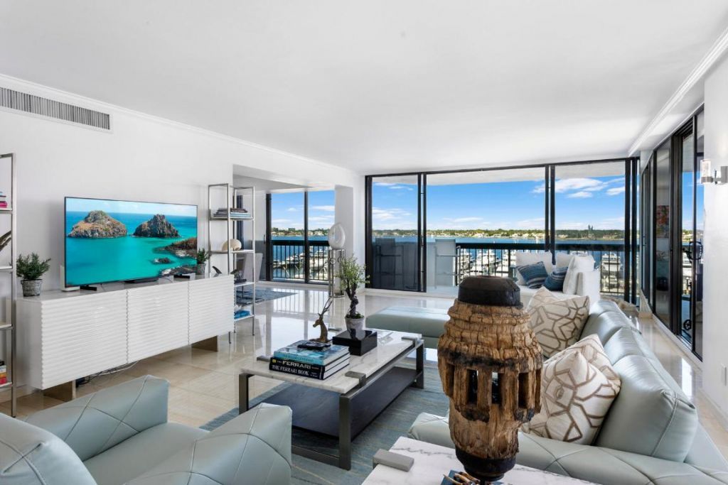 108 Lakeshore Drive, Unit 640, North Palm Beach, FL 33408 Photo