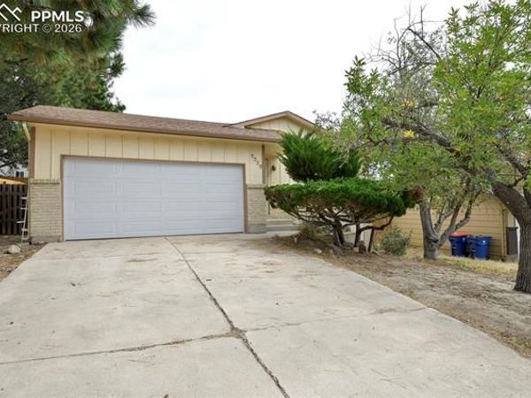 5559 Descanso Circle, Colorado Springs, CO 80918