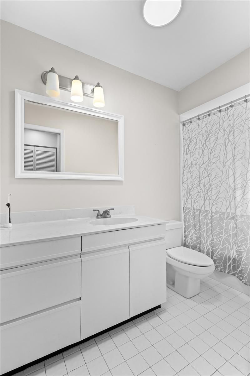 5775 Timber Lake Drive, Sarasota, FL 34243 Photo