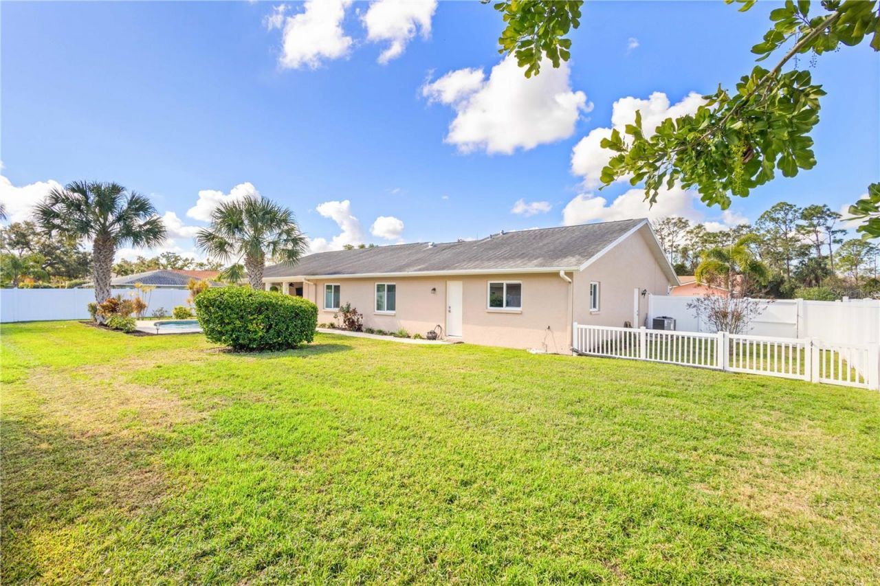 5775 Timber Lake Drive, Sarasota, FL 34243 Photo