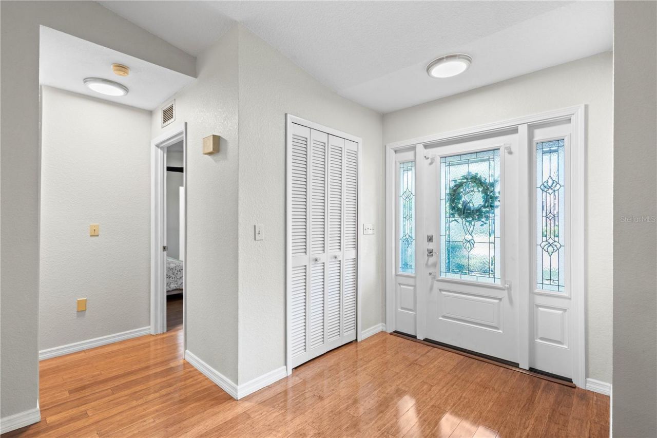 5775 Timber Lake Drive, Sarasota, FL 34243 Photo