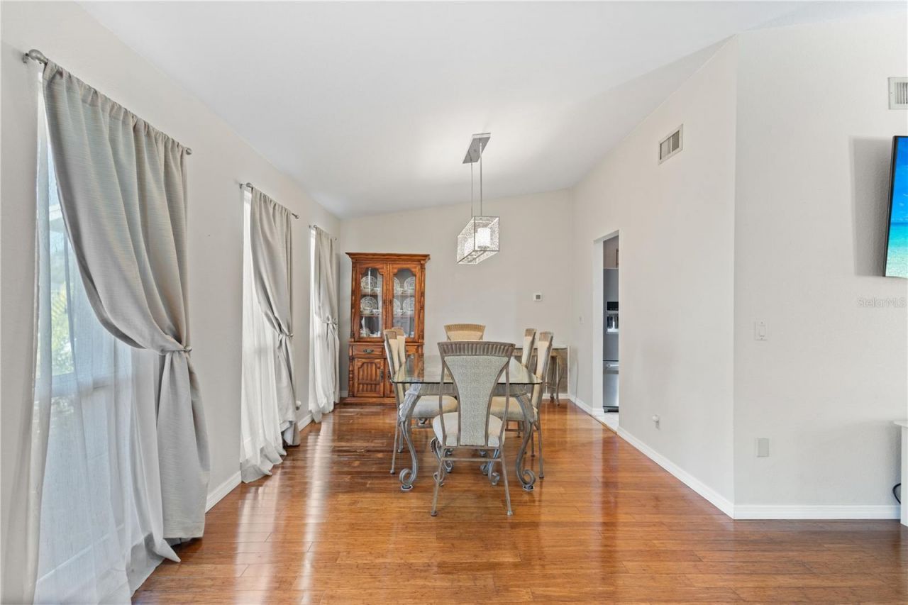 5775 Timber Lake Drive, Sarasota, FL 34243 Photo